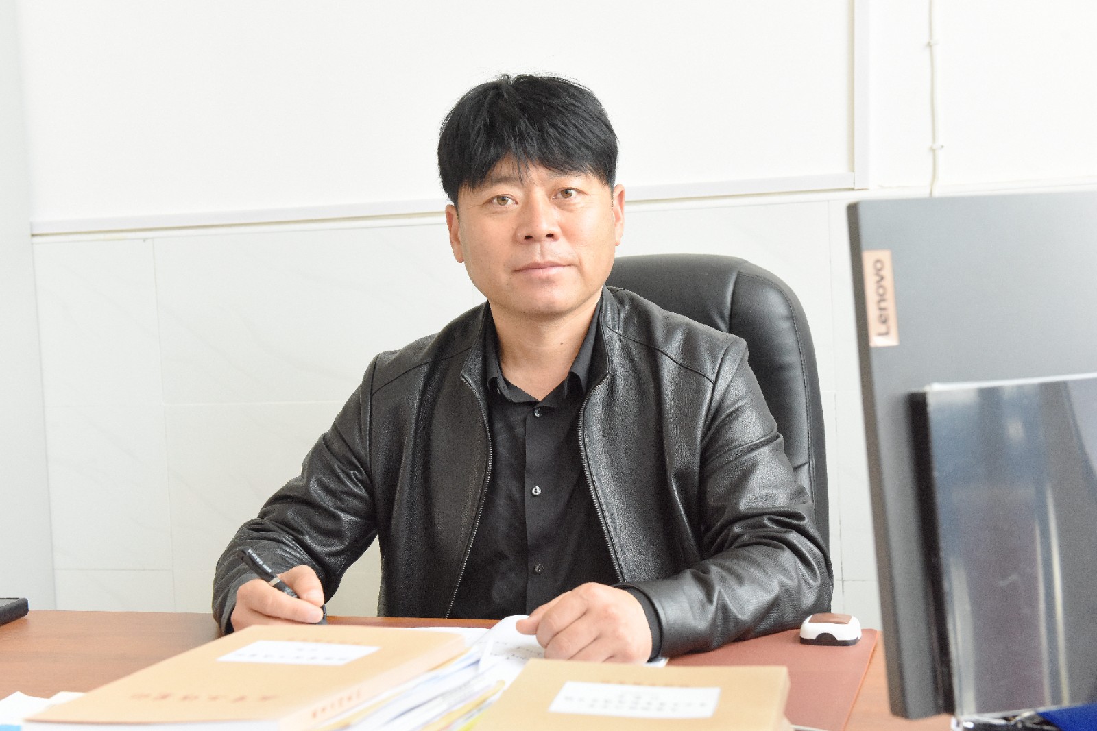 大柴湖振兴中学校长  刘敏.jpg