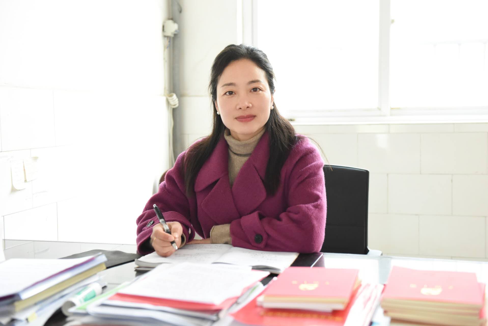 洋梓镇初级中学校长  龙春梅.jpg